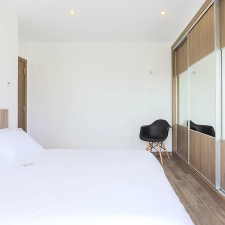 Vitamin Sea, The Apartment *